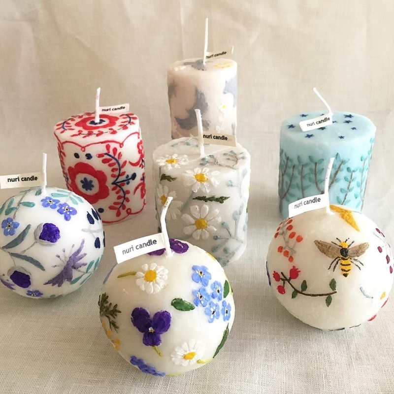 お花のシールを貼ってるかのような華やかなお洒落ローソク